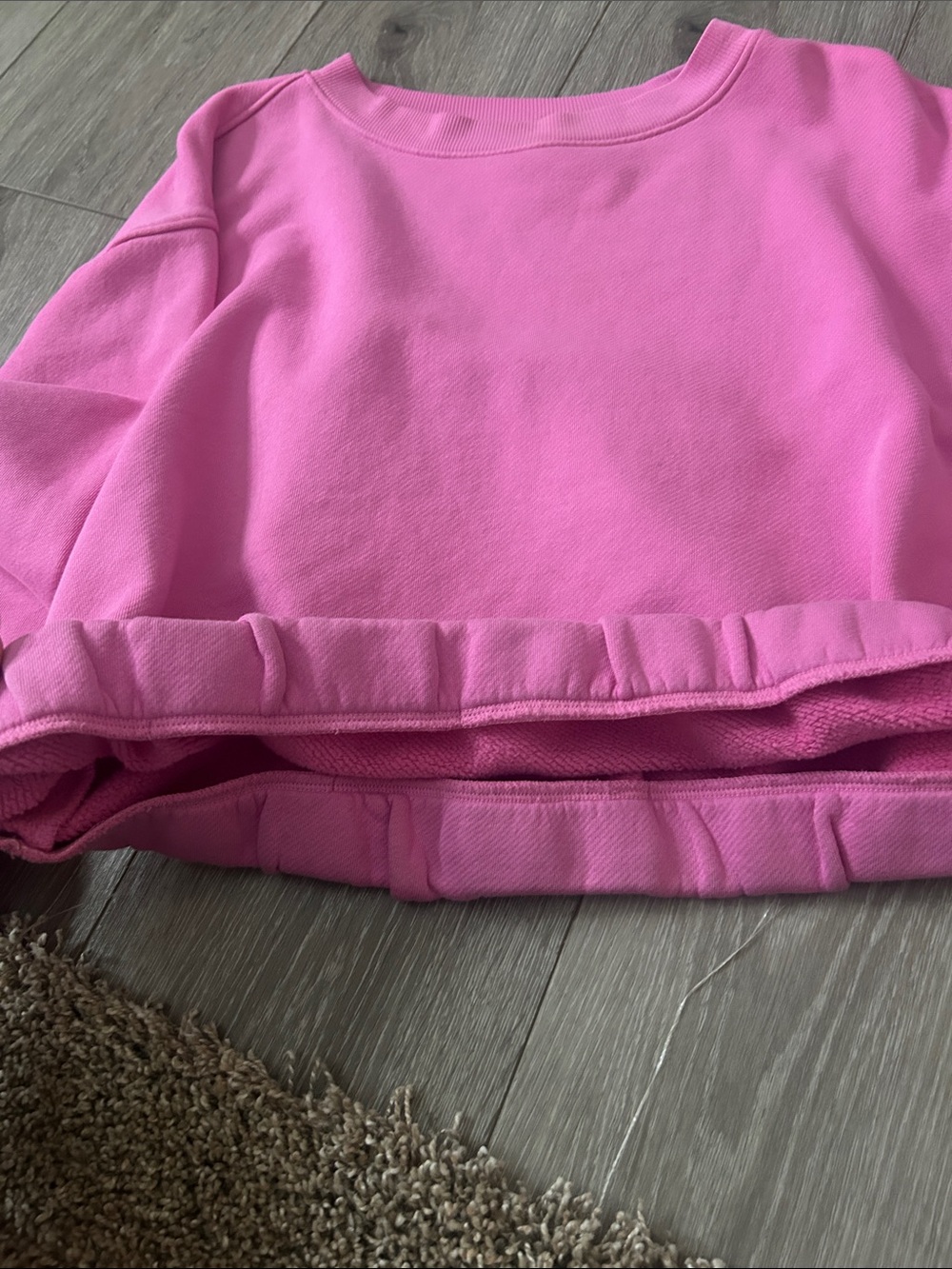 Universal Thread Pink Cropped Crewneck Sweatshirt - Picture 3 of 4
